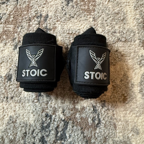 Stoic Black Wrist Wraps - Picture 1 of 3